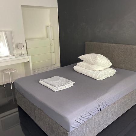 Big Room Zurich Center Экстерьер фото